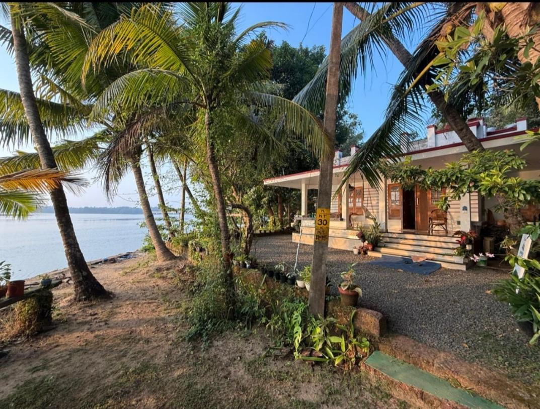 Green Island Homestay Riverside Kozhikode Dış mekan fotoğraf